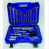 Набор инструментов для автомобиля в ассортименте 61, 82, 94 предмета